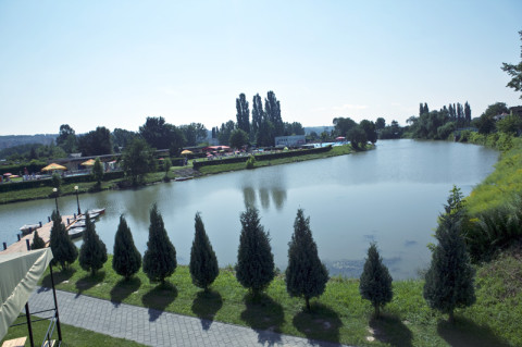 Areál košického kúpaliska Ryba, kde sa bude konať tohtoročný festival Leto v parku. Foto: Tomáš Čižmárik